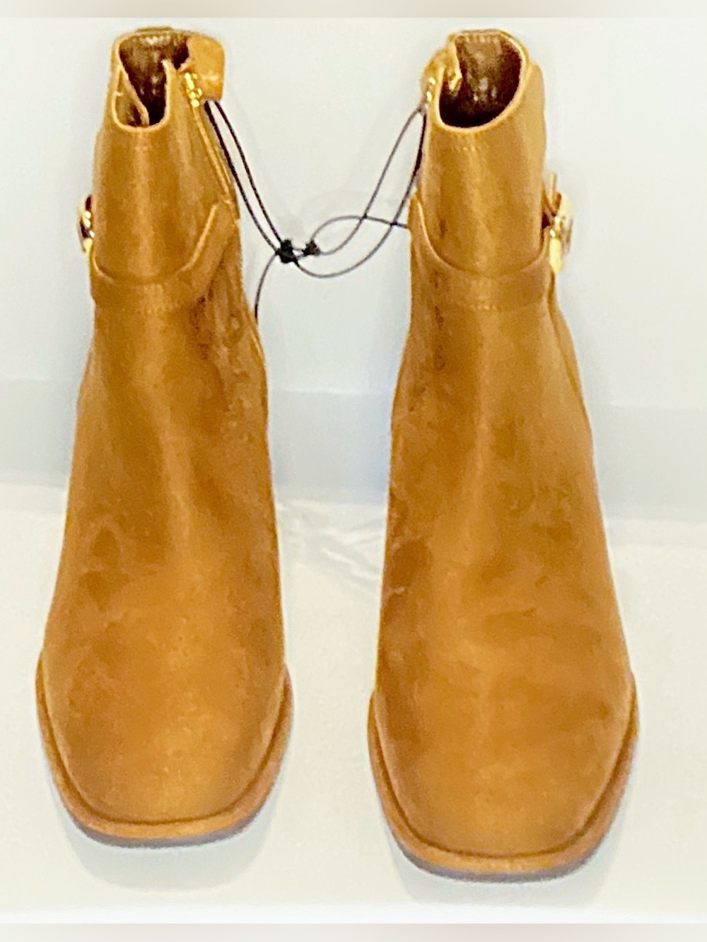 NWT Liz Claiborne Gillis Tan Faux Suede Block Heel Ankle Boots Size 10W NWB